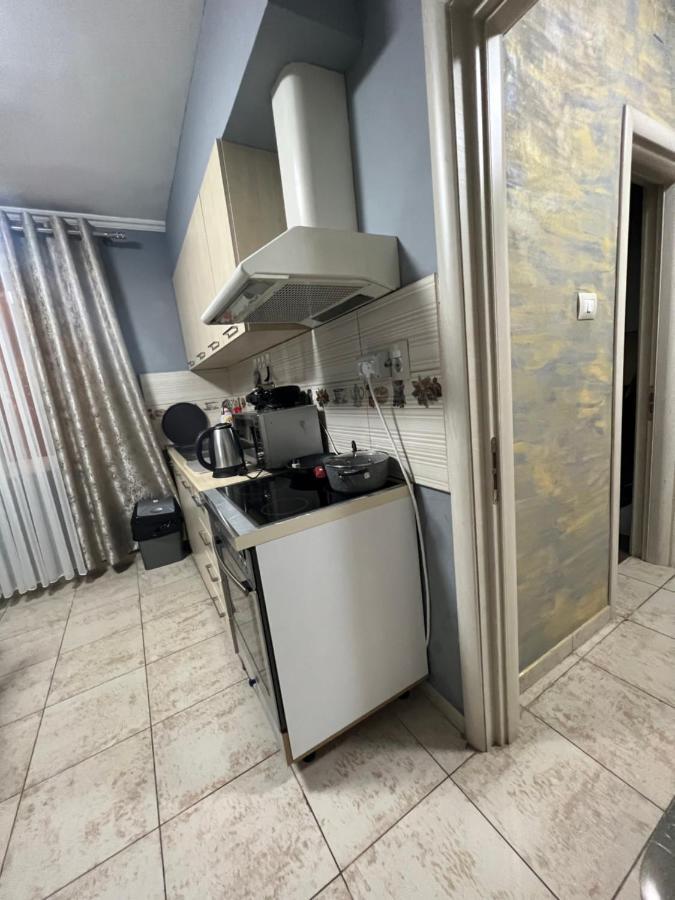 Apartamento Downtown Retreat "Spiranca" Tirana Exterior foto