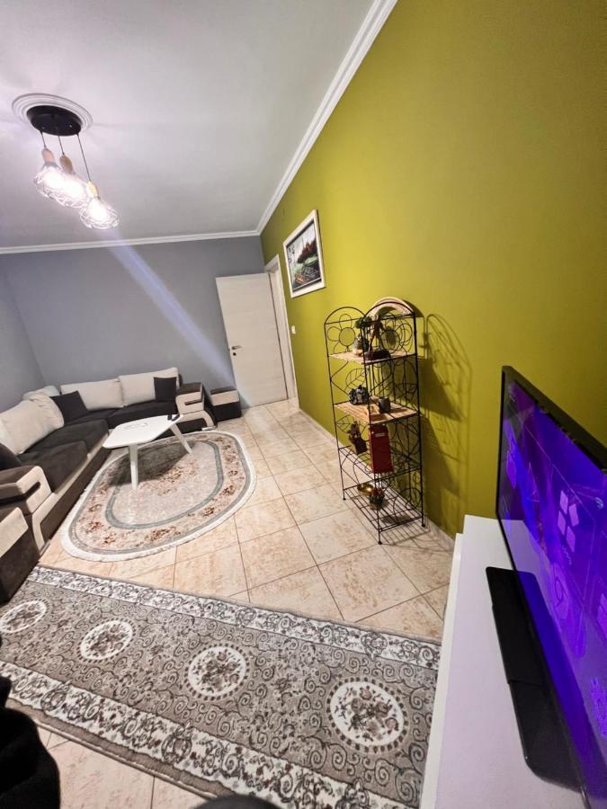 Apartamento Downtown Retreat "Spiranca" Tirana Exterior foto