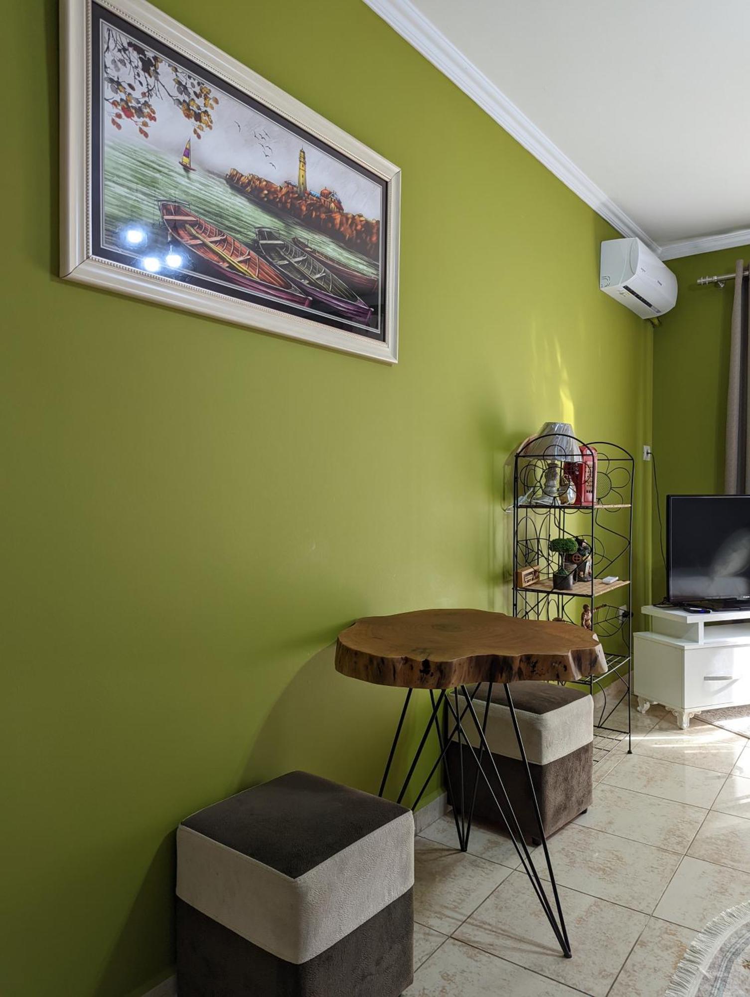 Apartamento Downtown Retreat "Spiranca" Tirana Exterior foto