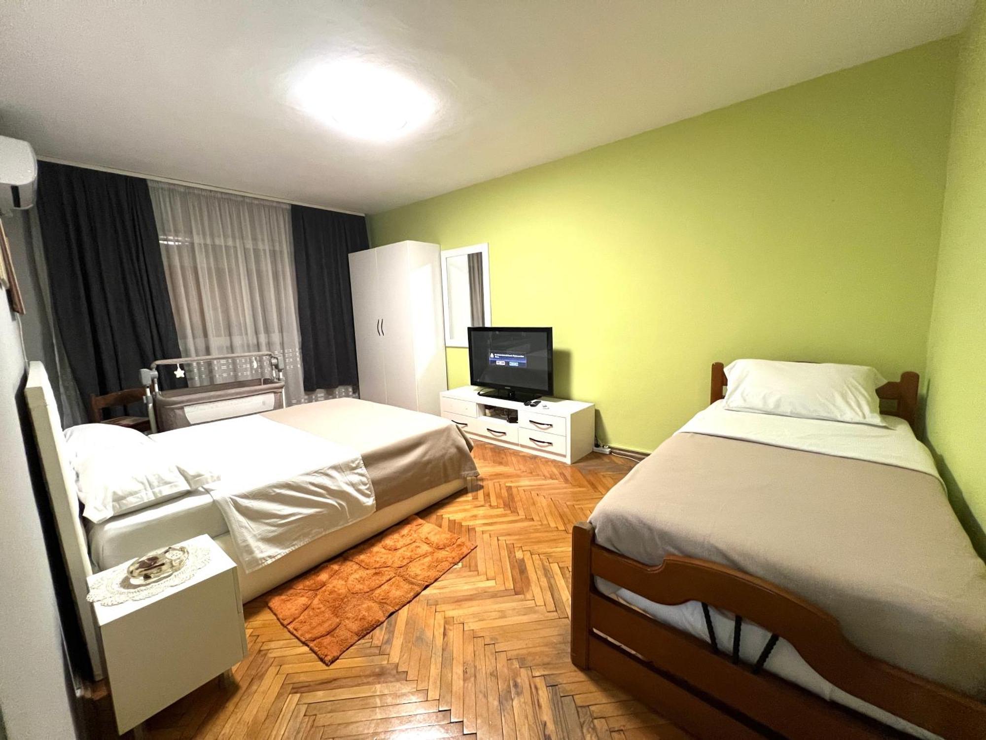Apartamento Downtown Retreat "Spiranca" Tirana Exterior foto